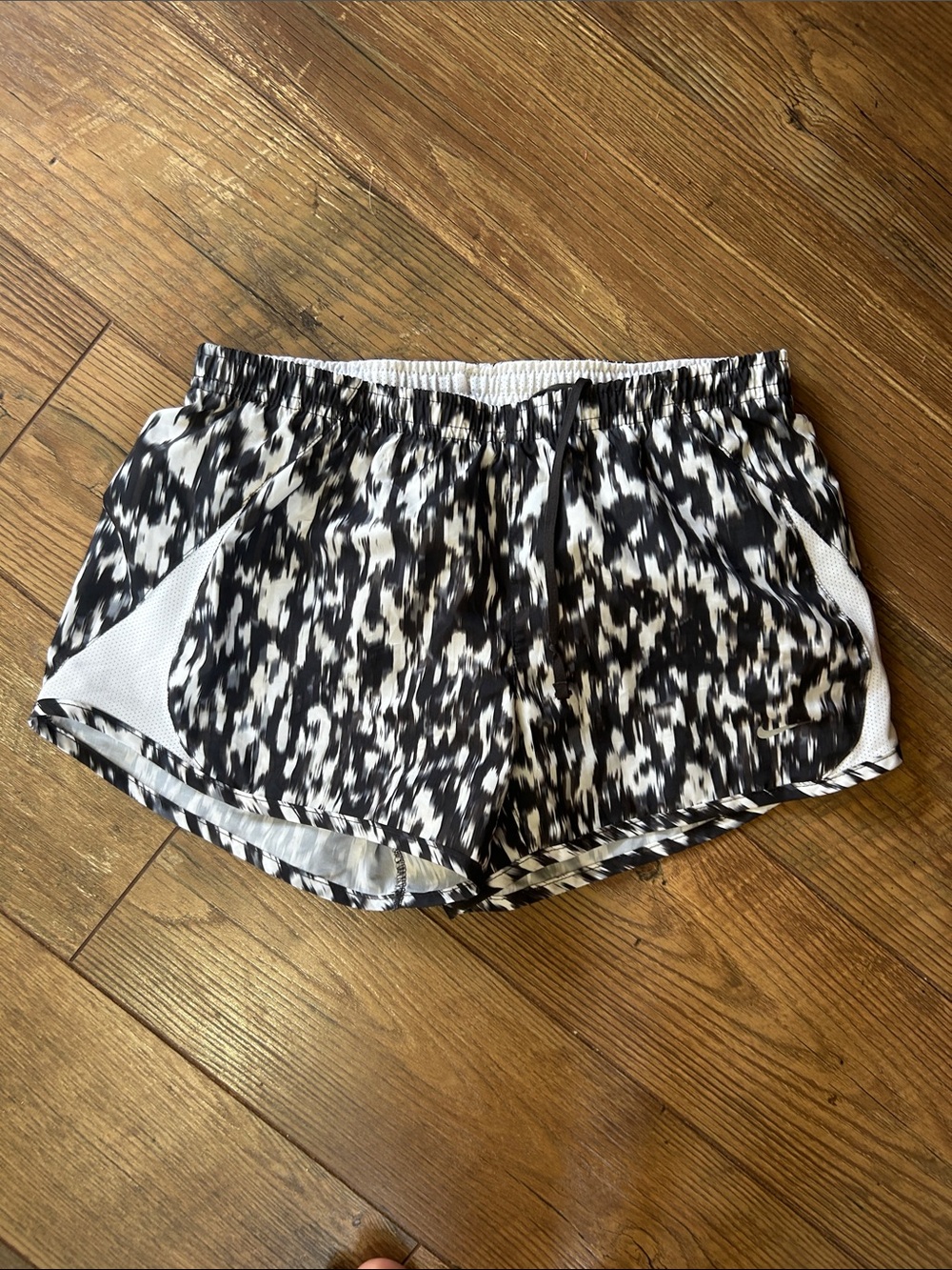 Nike Black & White Abstract Print Athletic Shorts
